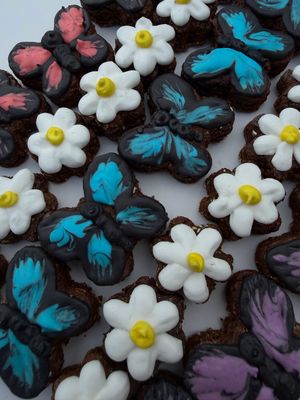 butterflies and daisies