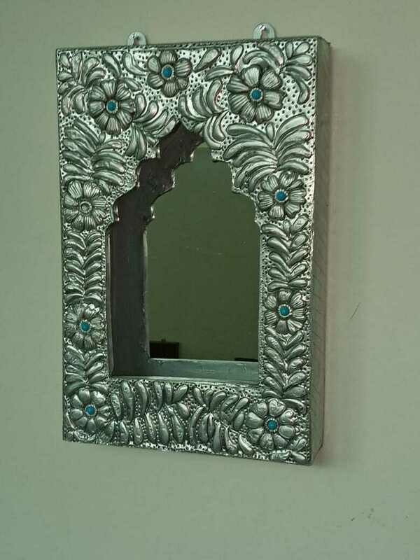 WALL HANGING MIRROR