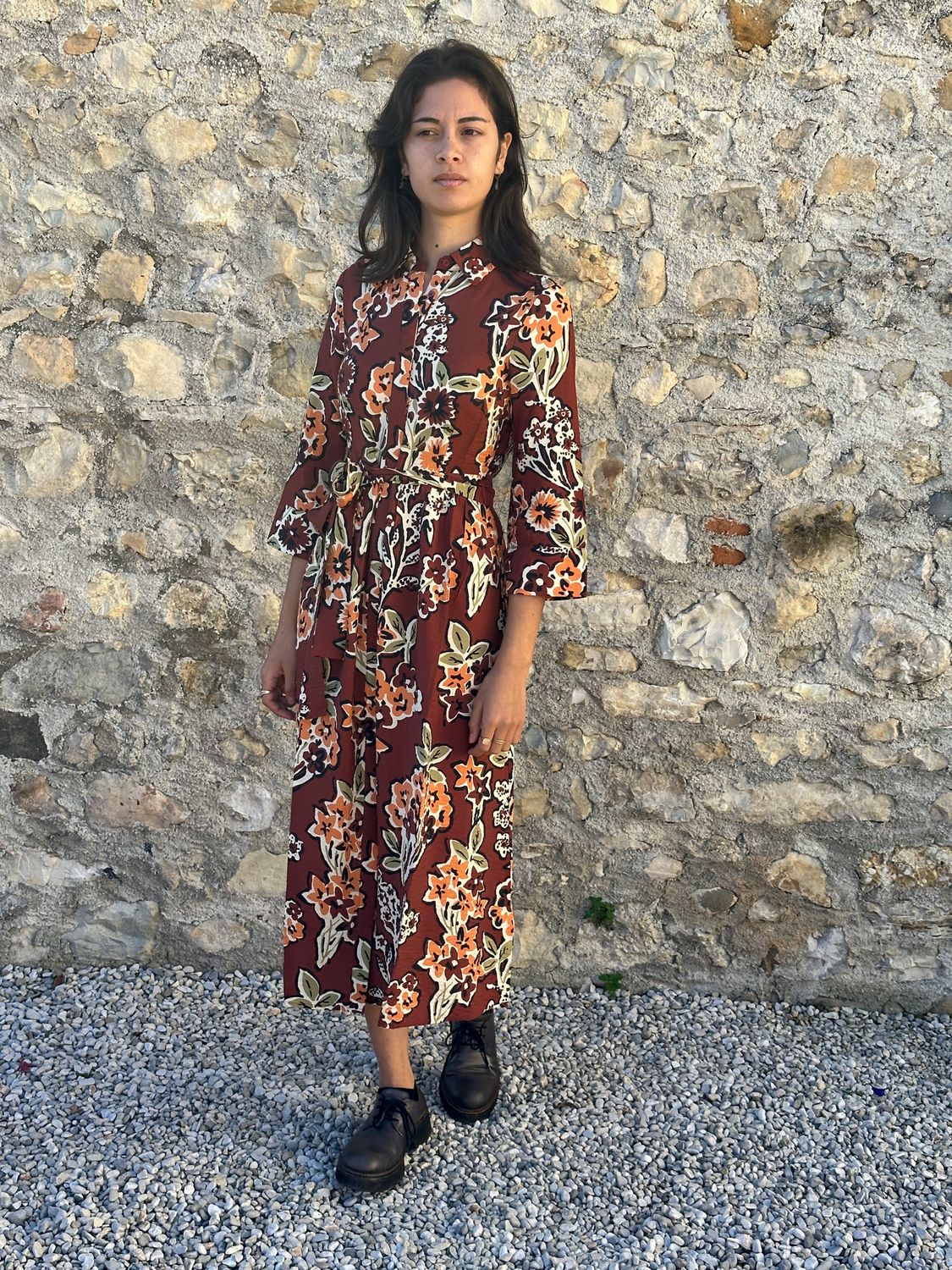 ABITO MIDI COCCIO A FIORI ARANCIONI E VERDI