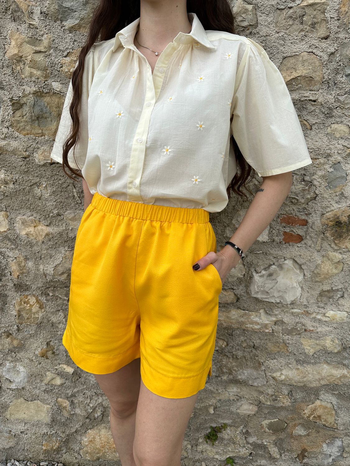 SHORTS GIALLO ISYOU