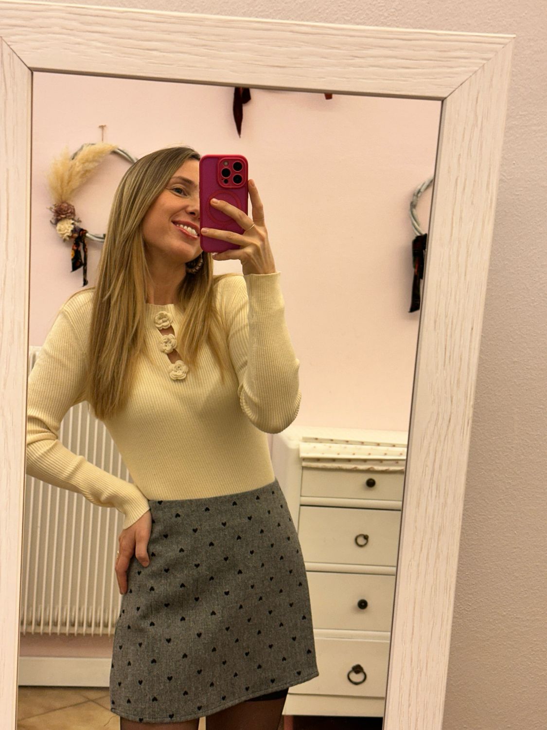 MAGLIA A COSTINE CON ROSELLINE