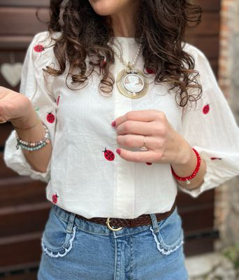 CAMICIA BIANCA CON STAMPA COCCINELLE