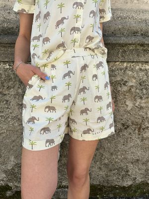 SHORTS CON STAMPA ELEFANTE