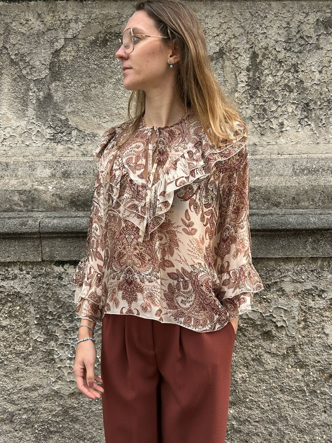 BLUSA CON MOTIVO PAISLEY