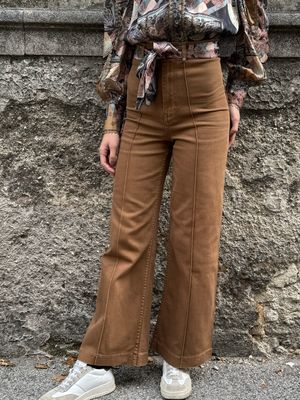 PANTALONI A GAMBA LARGA CON FOULARD