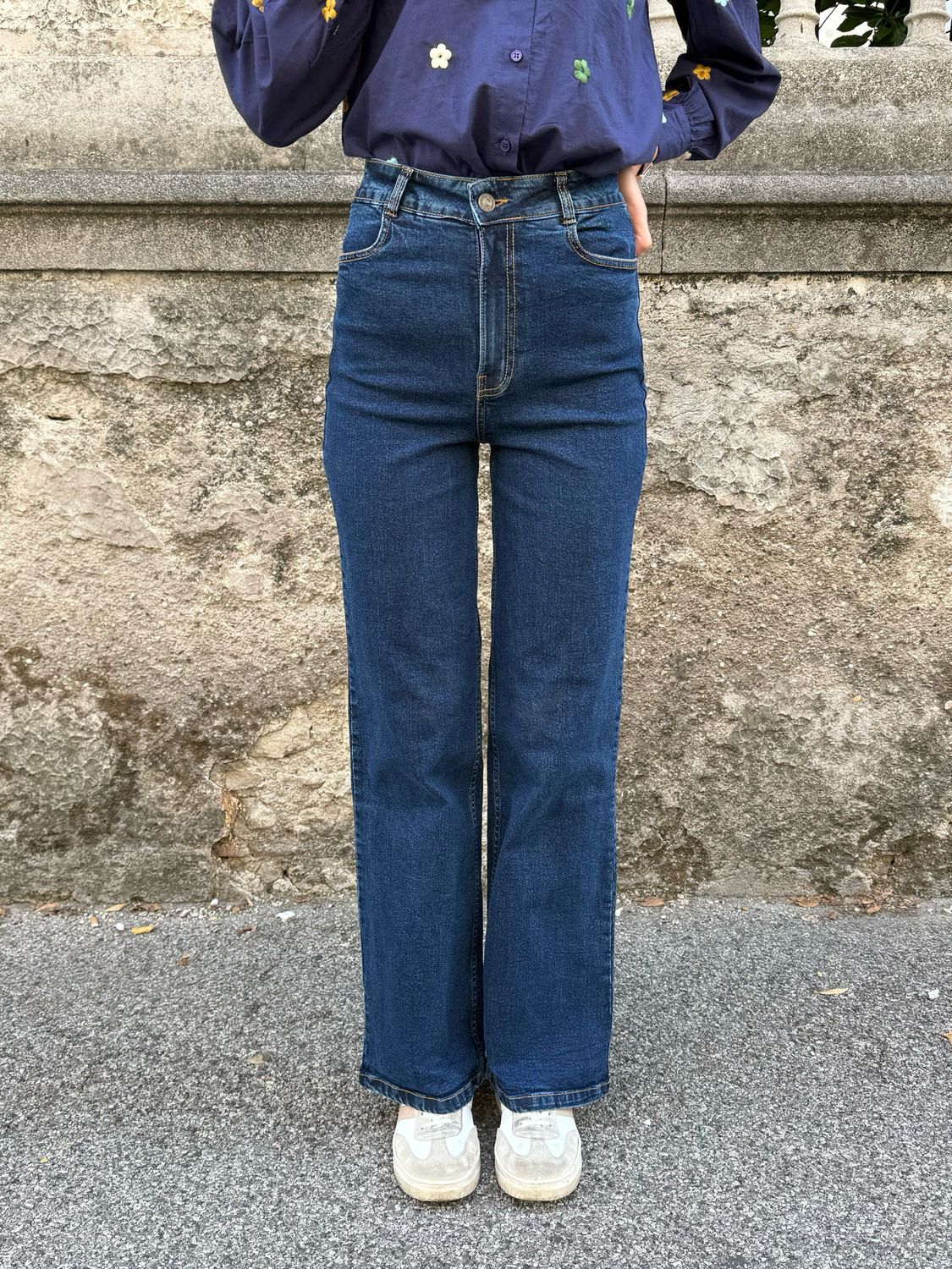JEANS BLU SCURO CON TASCHE A CUORE