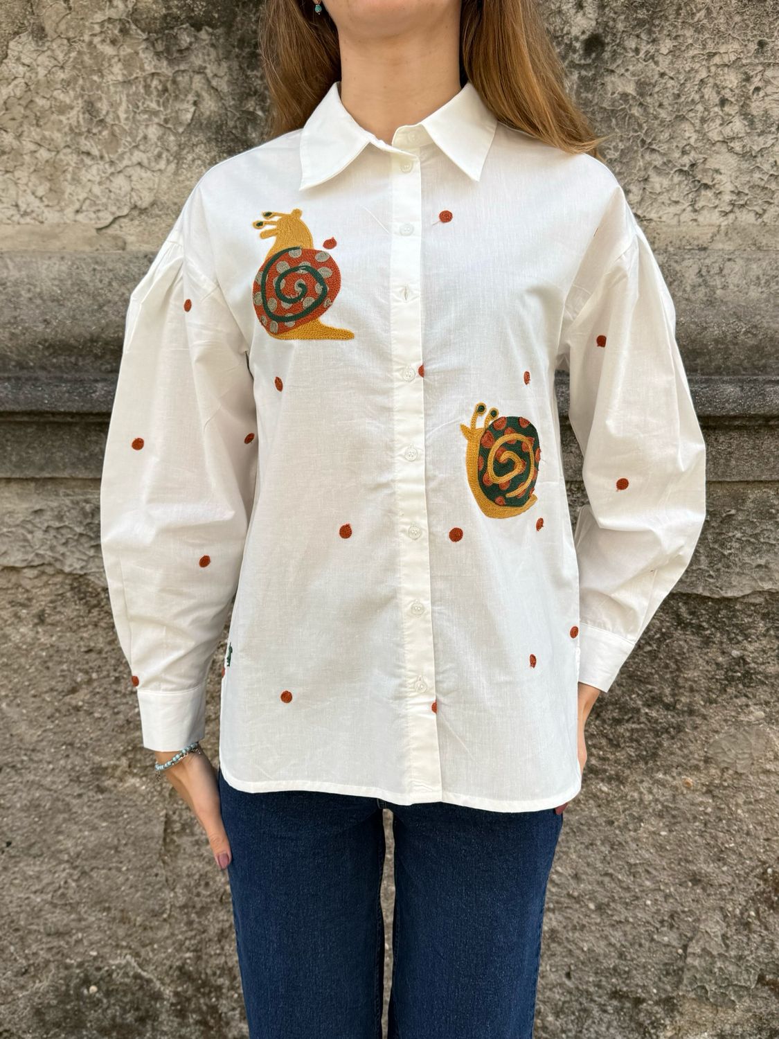 CAMICIA  CON RICAMO DI LUMACHE