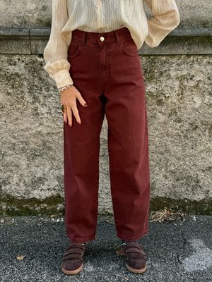 JEANS BORDEAUX CON CINTURA INTRECCIATA