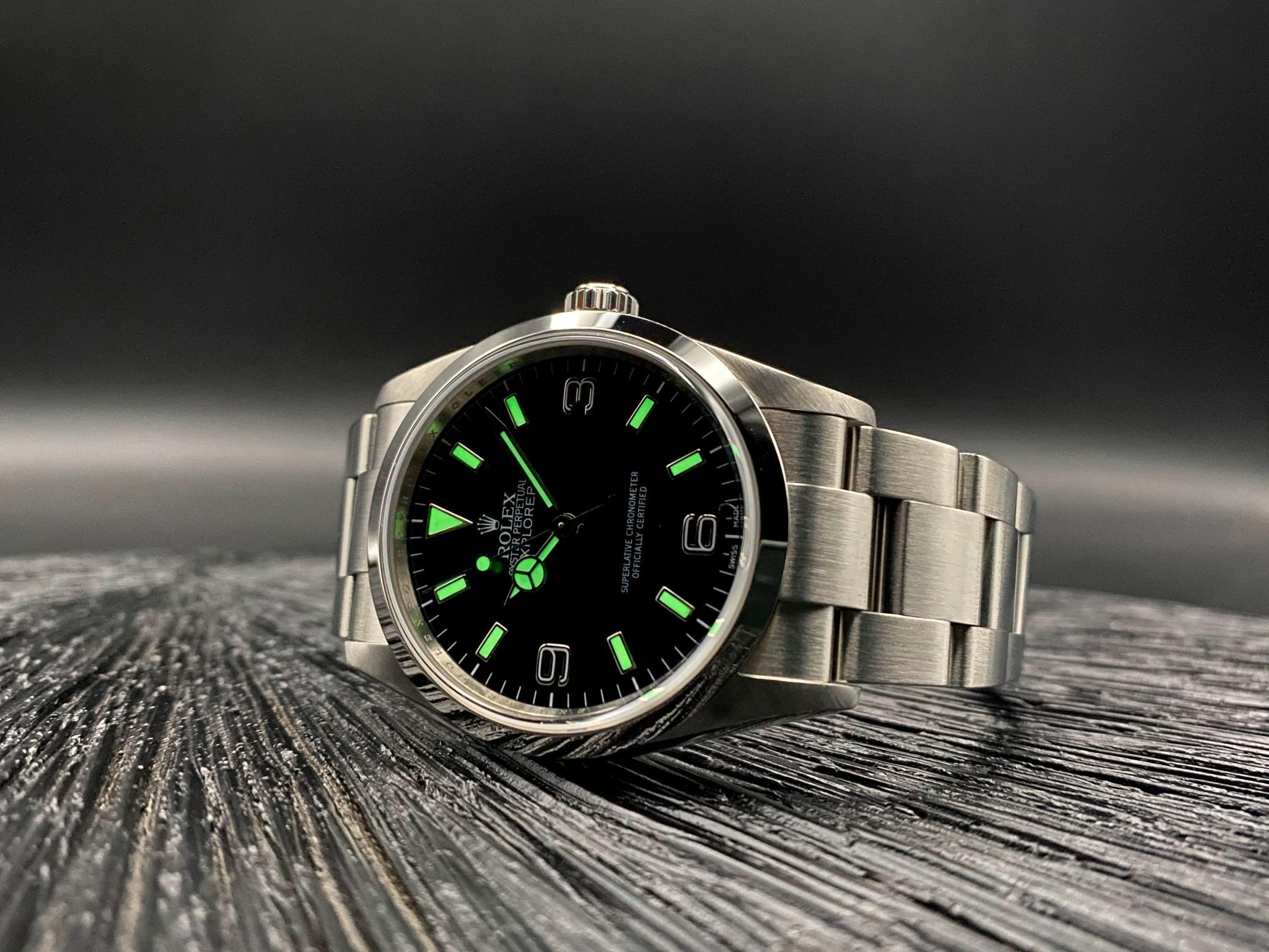Rolex Explorer I 36mm réf 114270 Réhaut gravé RRRRRR