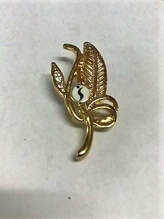 Gilt Leaf Brooch