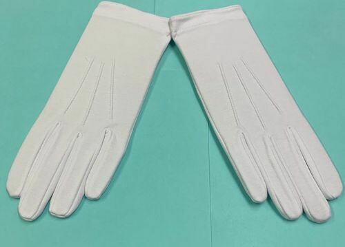Gloves without emblem