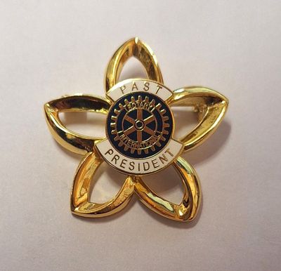 Gold Flower Brooch Past President - with PP2 centre