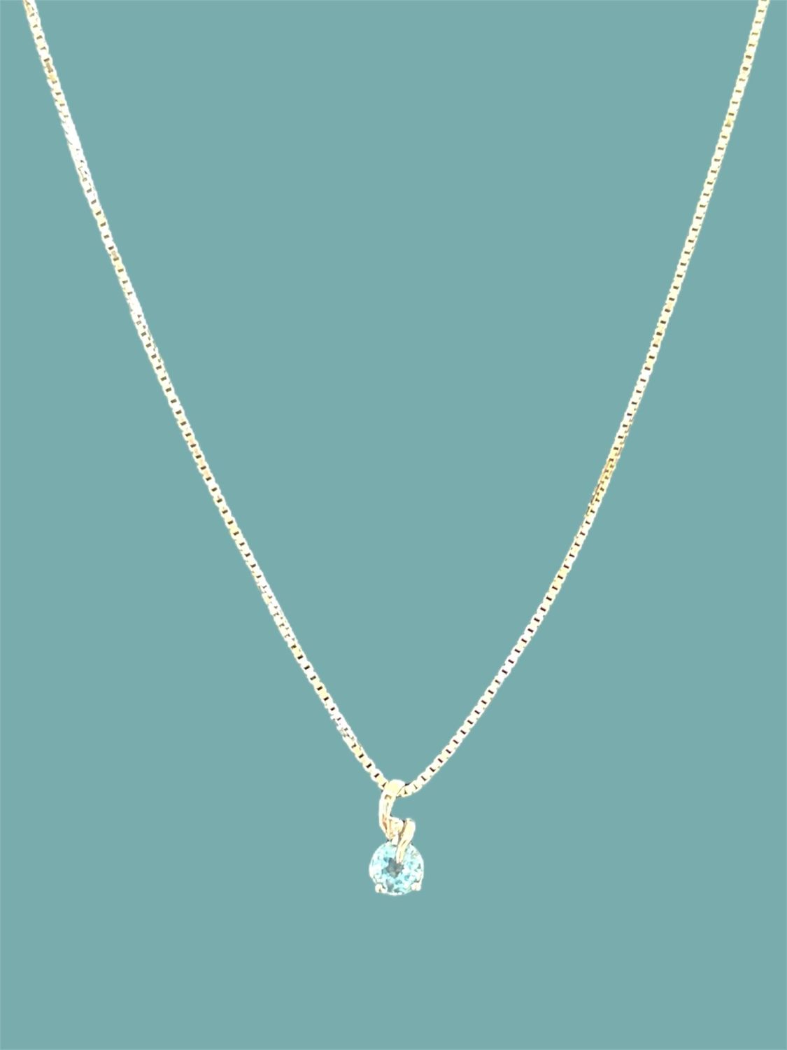9ct White Gold Box Chain with a 9ct Blue Topaz & Diamond Pendant