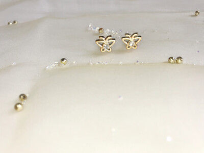 Πλαστικά σκουλαρίκια σε σχήμα πεταλούδα με στρας
