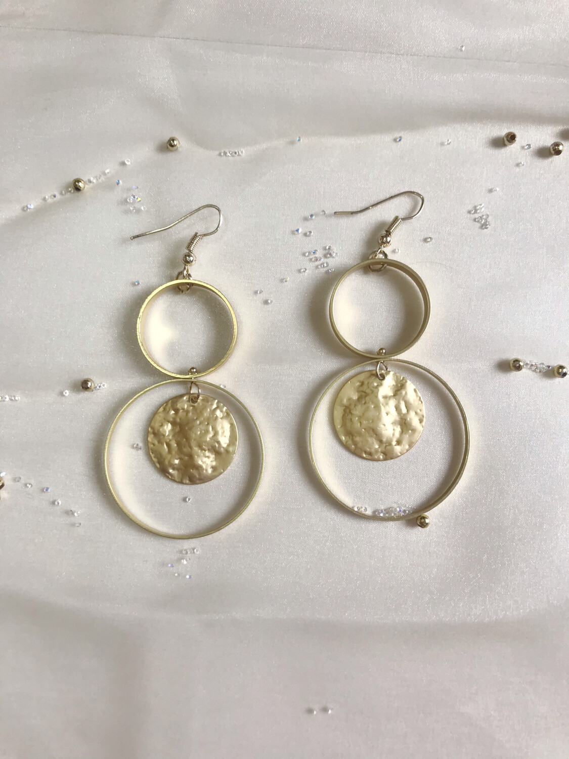 Χρυσά σκουλαρίκια με κρεμαστό στοιχείο