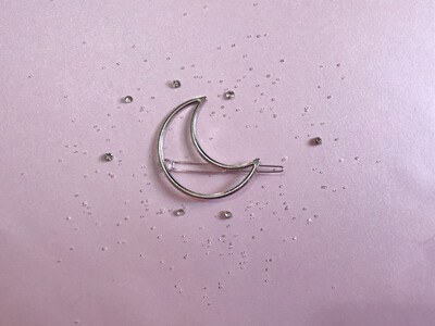 Μεταλλικό τσιμπίδι φεγγάρι