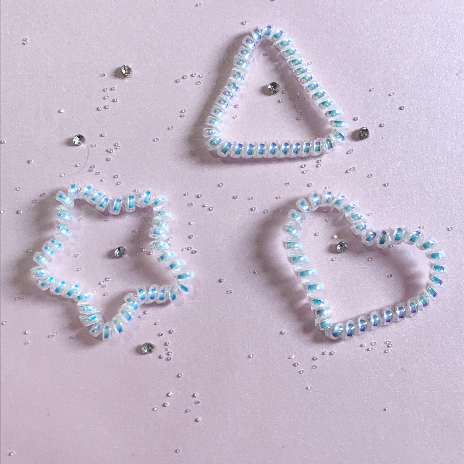 Λαστιχάκια σπιράλ λευκά σχέδια