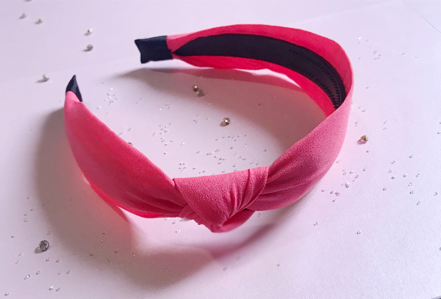 Στέκα μαλλιών κόμπος