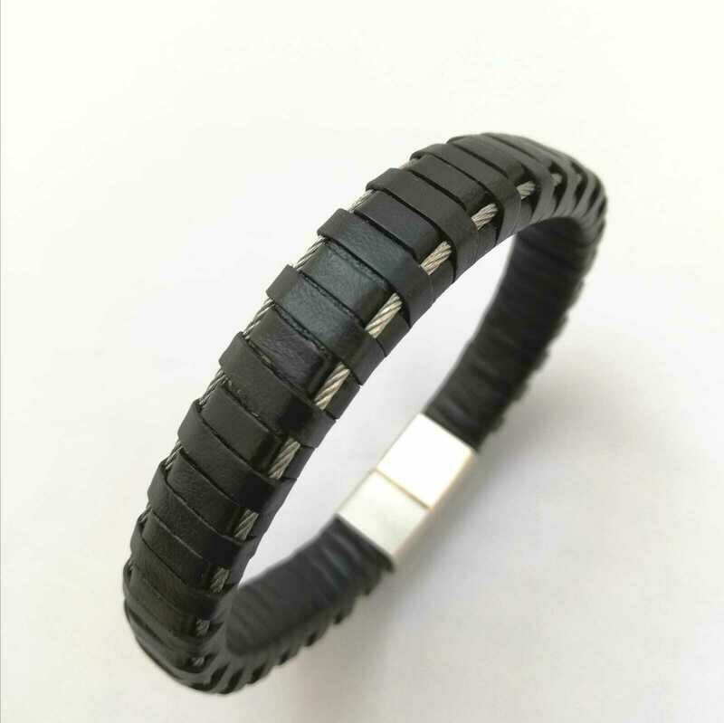 raffiniertes Designer Echt Lederarmband ,mit Edelstahl-Sicherheitsverschluss, schwarz, 21cm