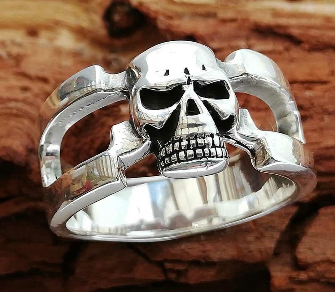 Massiver, eleganter  Totenkopfring, Echt Silber 925