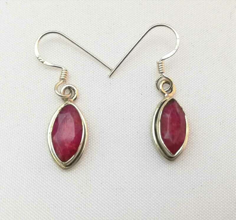 Echt Rubin (facettiert) Ohrringe, Silber 925,Paarpreis Echt Rubin (facettiert) Ohrringe, Silber 925,Paarpreis