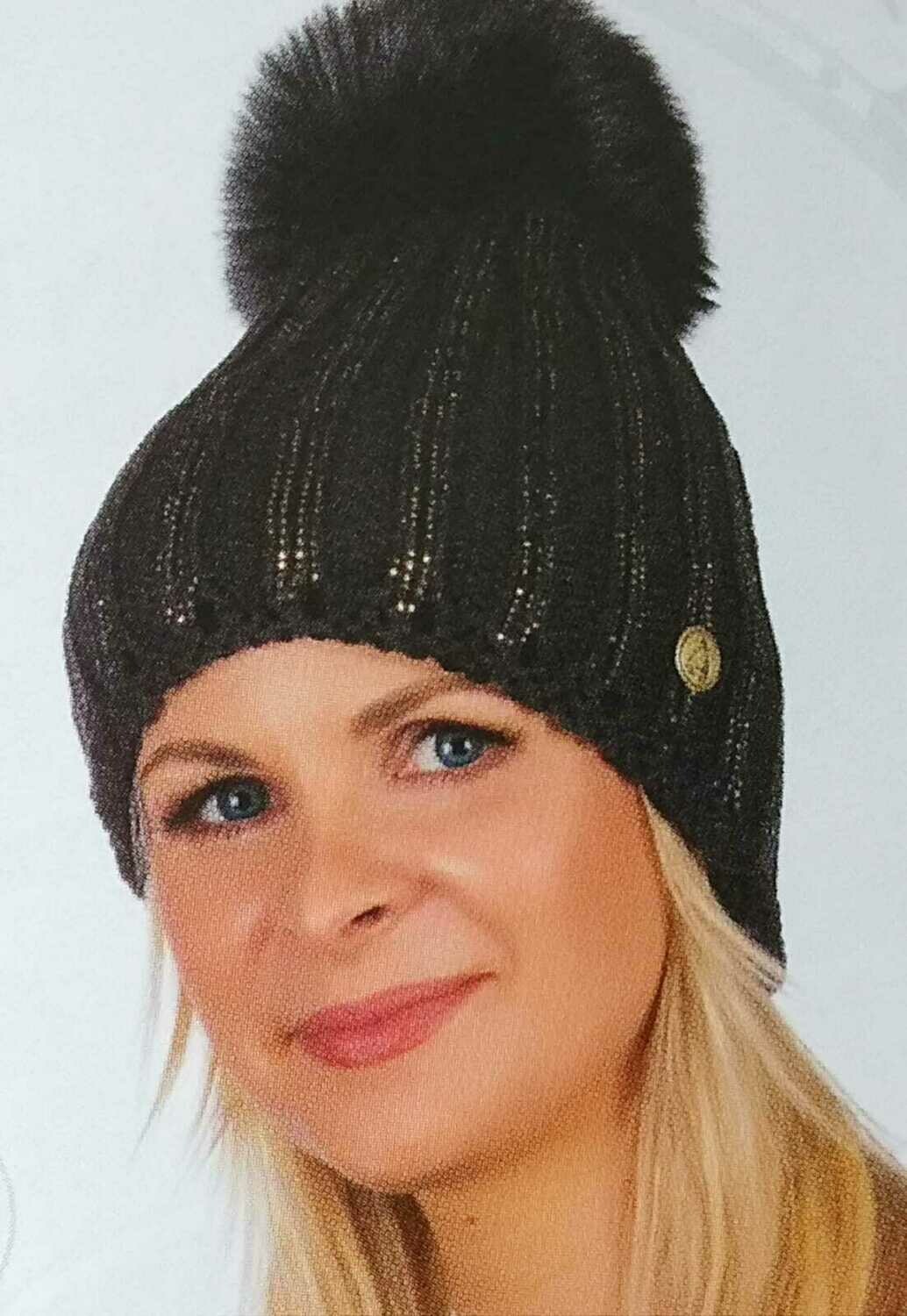 Bling Bling...unsere schwarze Glitzermütze mit Goldenen Pailetten, Handarbeit