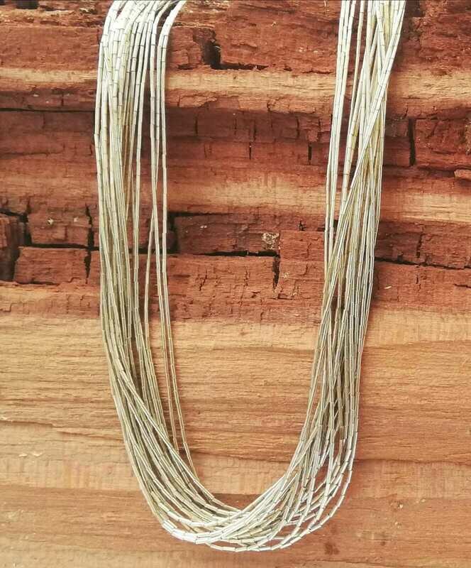 Liquid Silver Kette, Indianer Arbeit, Made in USA, 21 Stränge, 50 cm Liquid Silver Kette, Indianer Arbeit, Made in USA, 21 Stränge, 50 cm