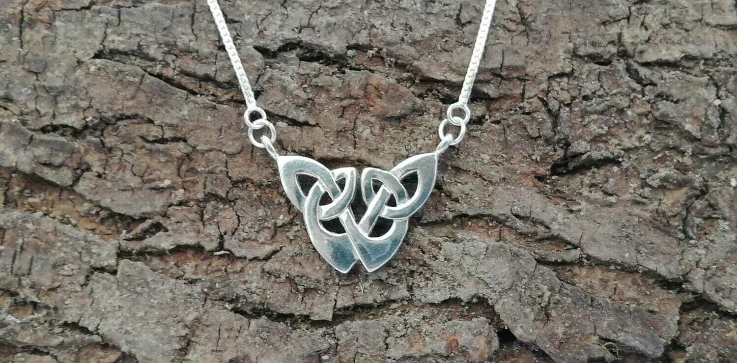 Keltischer Knoten an Echt Silber Kette, 925 Sterling Silber, 45 cm