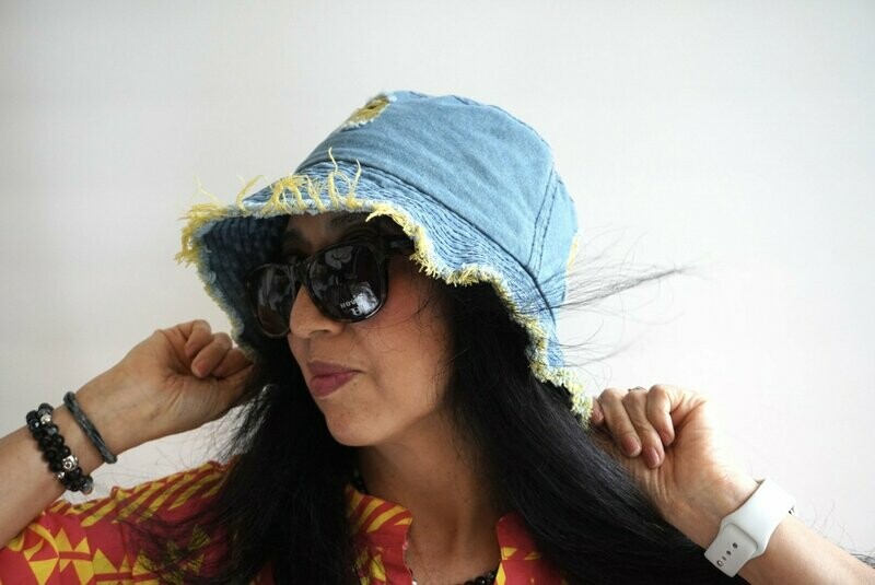 Denim Bucket Hut, Eimer Hut, Jeans Hut, 100 % Baumwolle mit gelben Fransen Denim Bucket Hut, Eimer Hut, Jeans Hut, 100 % Baumwolle mit gelben Fransen