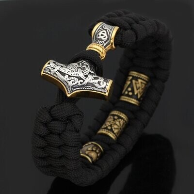 Mjölnir, Thors Hammer mit Wikinger Ornamenten. Viking Collection, Handgearbeitetes schwarzes Armband mit dem Hammer des Thor in Antik Gold. Geflochten aus Paracord. Länge 21 cm