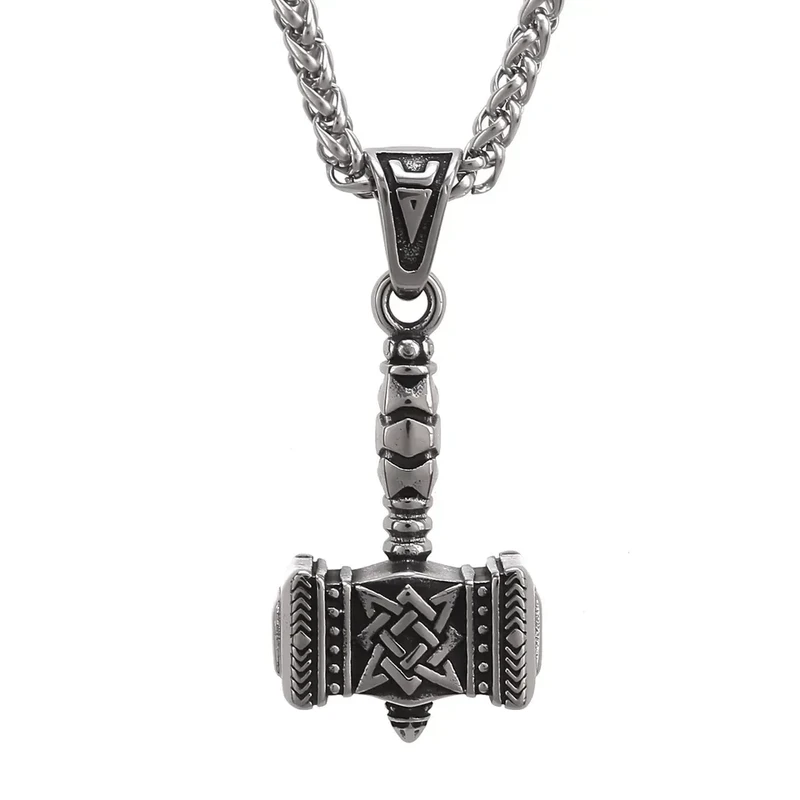 Mjölnir, Thors Hammer an einer 60 cm langen Edelstahlkette. Massiv und schwer, beidseitig tragbar.
