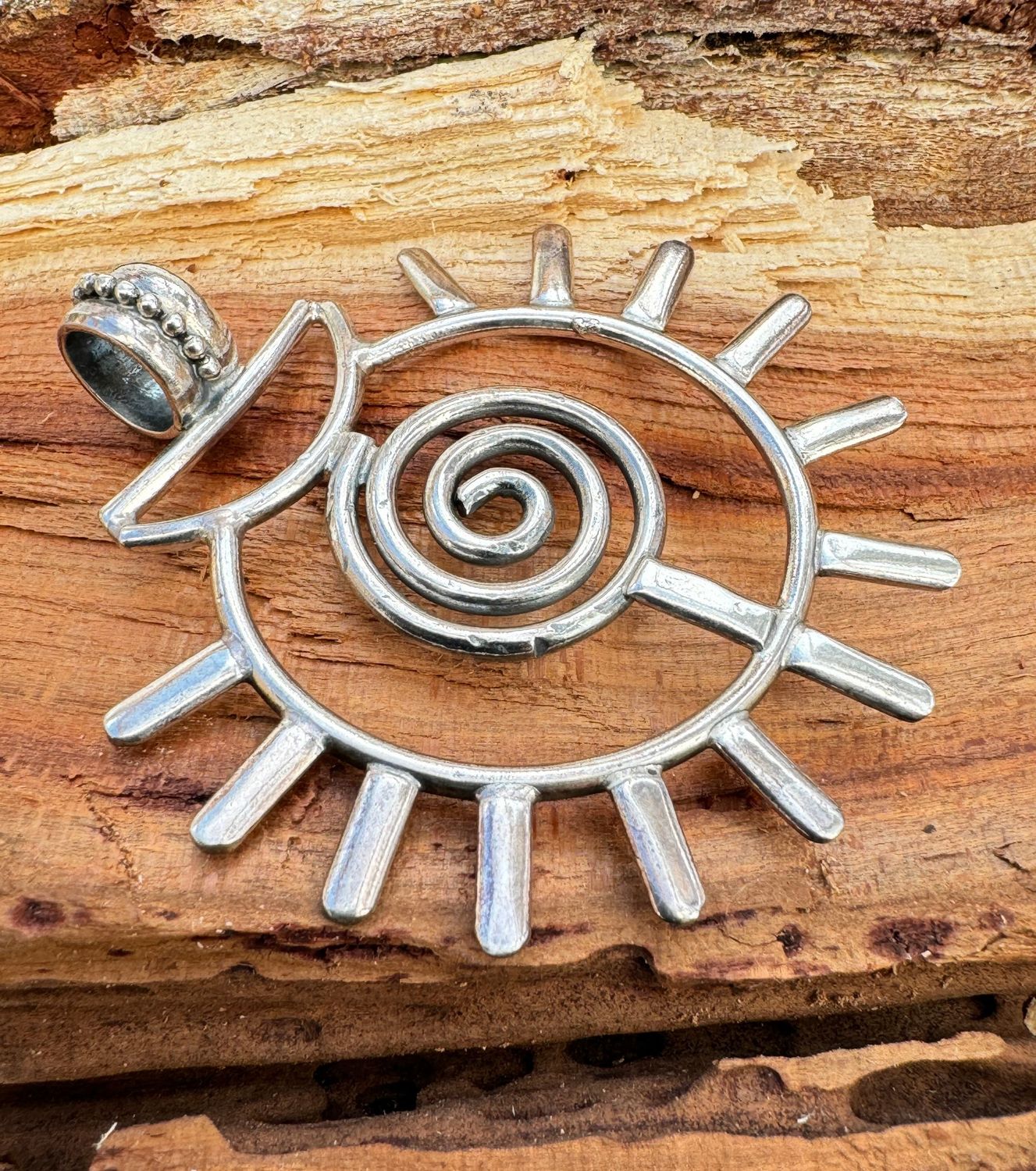 Sonnensymbol Anhänger mit Spiral Motiv, Echt Silber 925 , Hergestellt in Indien (Antik)