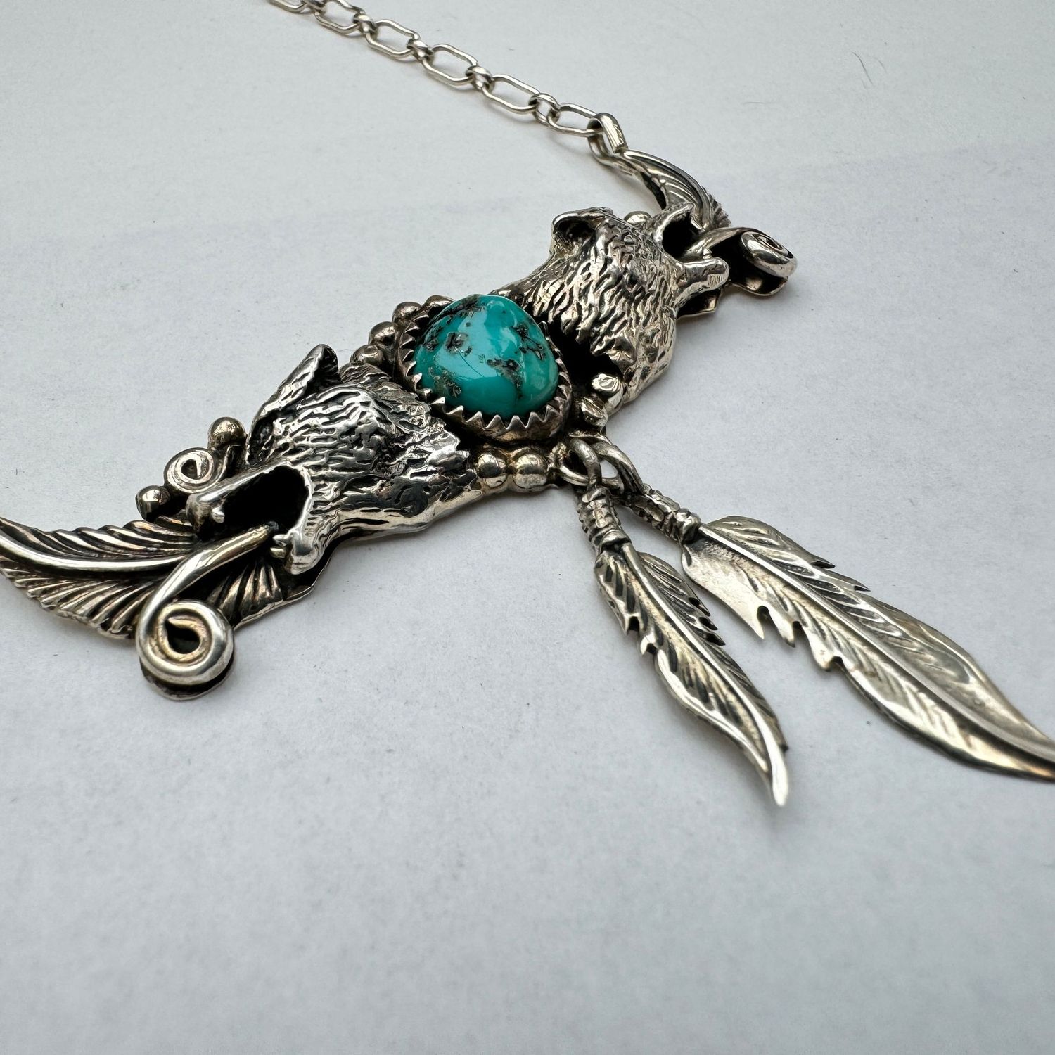 Wolf mit Türkis und Federn, Original Navajo Silber Kette, Indianer Arbeit
