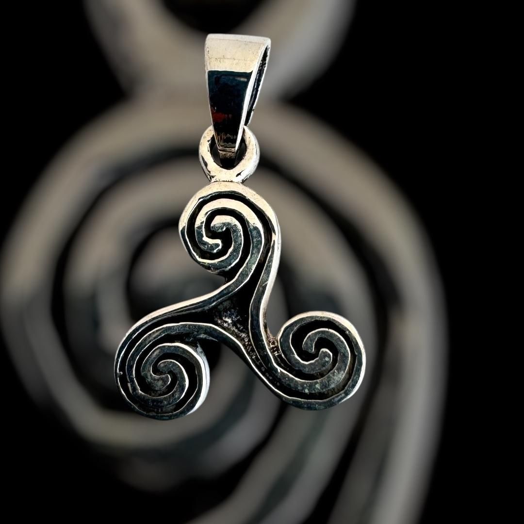Keltische Triskele in Silber, 925 Sterling Silber