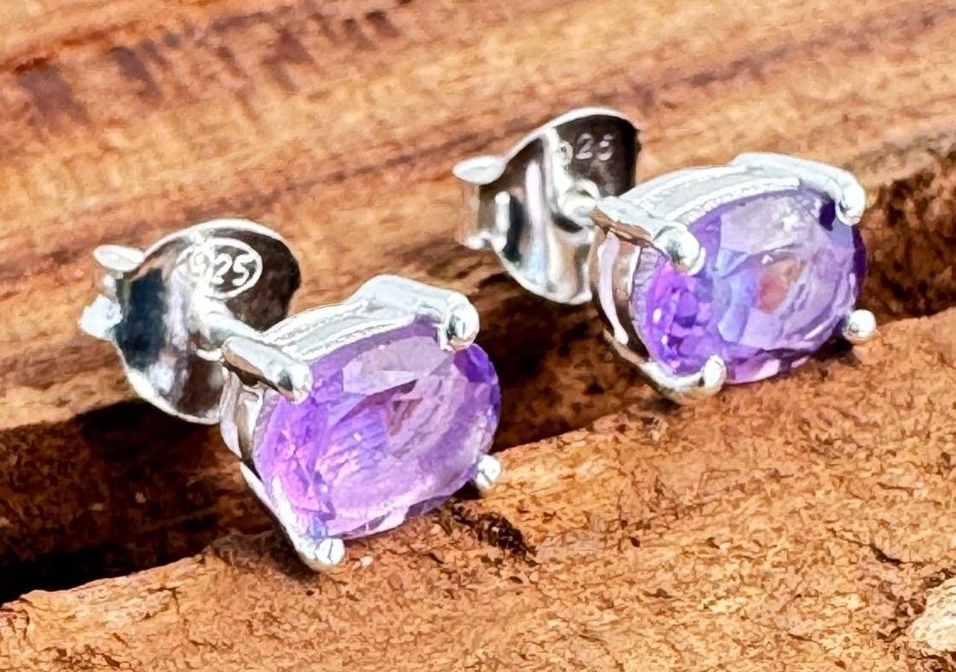 Amethyst  Silber Ohrstecker, facettiert Oval ,  Echte Steine, Paarpreis, Genuine Amethyst  Ear Studs