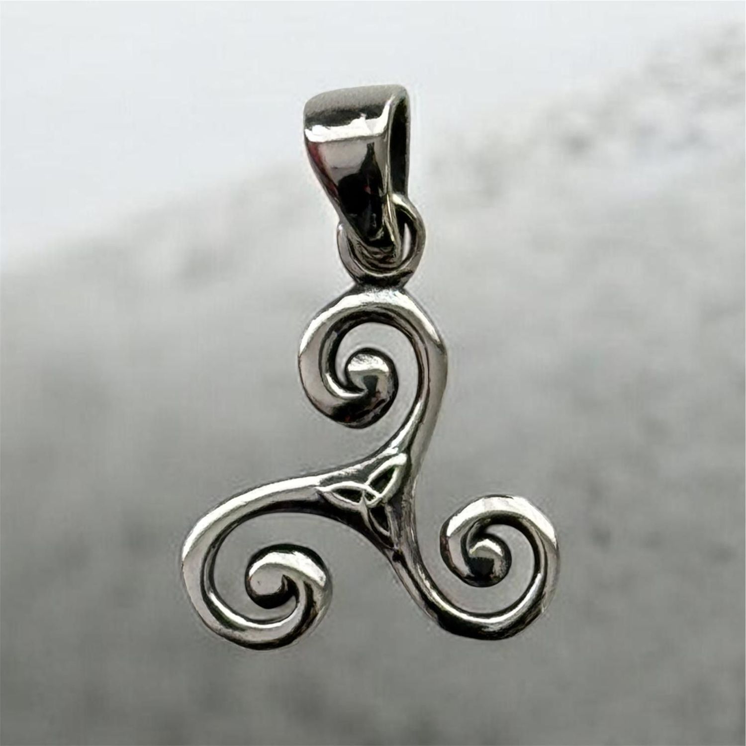 Keltische Triskele in Silber, 925 Sterling Silber