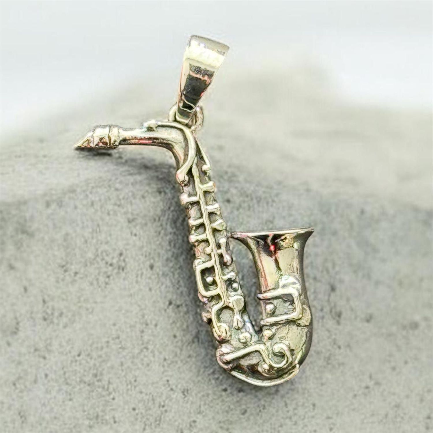 Saxofon Musikinstrument, Saxophon Anhänger aus Echt Silber 925, saxophone silver pendant