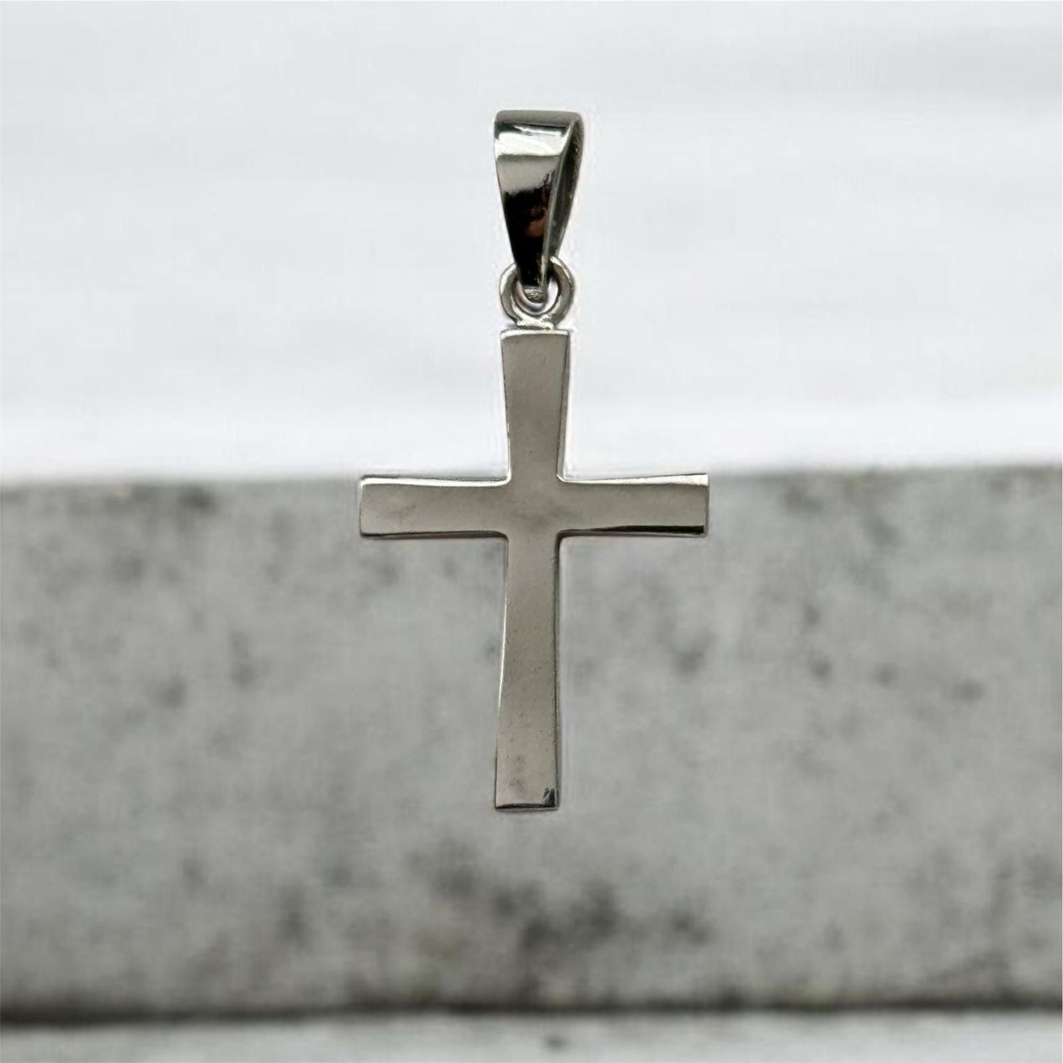 Klassisches Kreuz,  Anhänger aus Echt Silber 925, massiv und edel