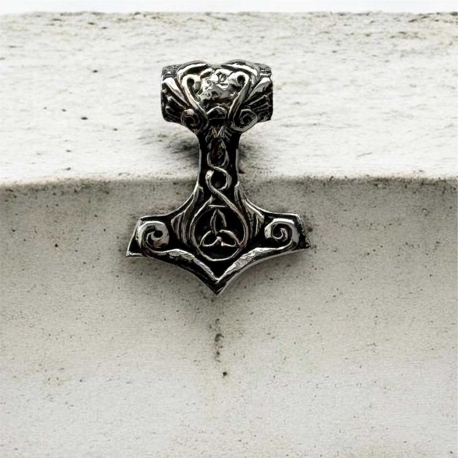 Thors Hammer Mjölnir mit Wikinger Gesicht und keltischen Knoten, Echt Silber 925