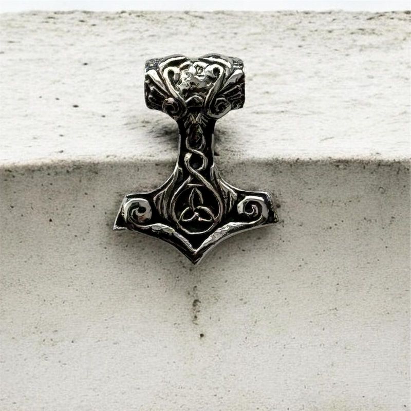 Thors Hammer Mjölnir mit Wikinger Gesicht und keltischen Knoten, Echt Silber 925