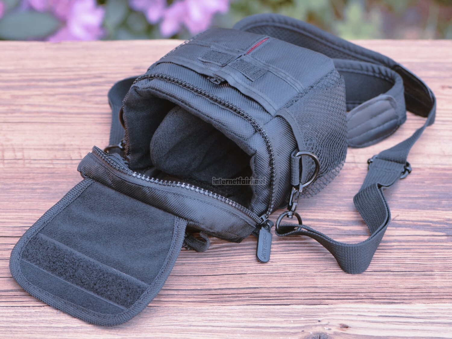 Schultertasche passend für Panasonic Lumix DC-G110 mit 12-32mm Objektiv - Kameratasche
