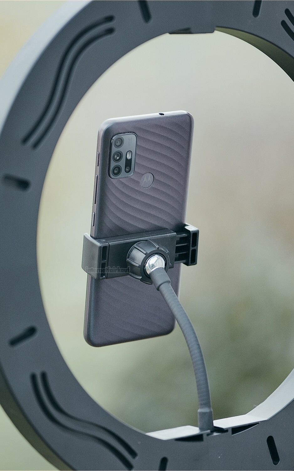 Braun VloggKit 140 - Vlogging Stativ incl. Ringlicht und Smartphone Klemme