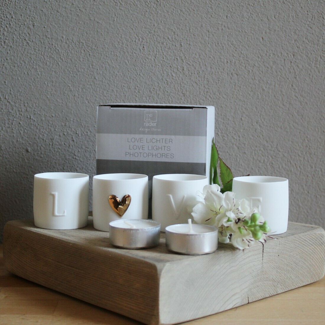 Portalumino in porcellana bianca LOVE - Set 4pz