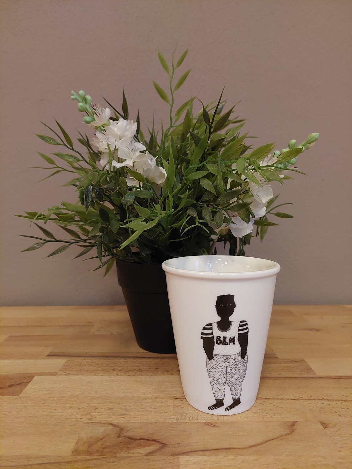 Tazza in porcellana bianca - BLM