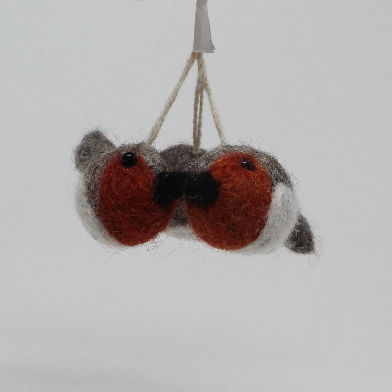 Mini Round Rusty Red Birds – Set Of 3