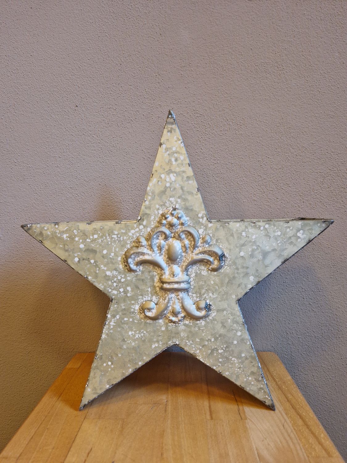 Star antique zinc