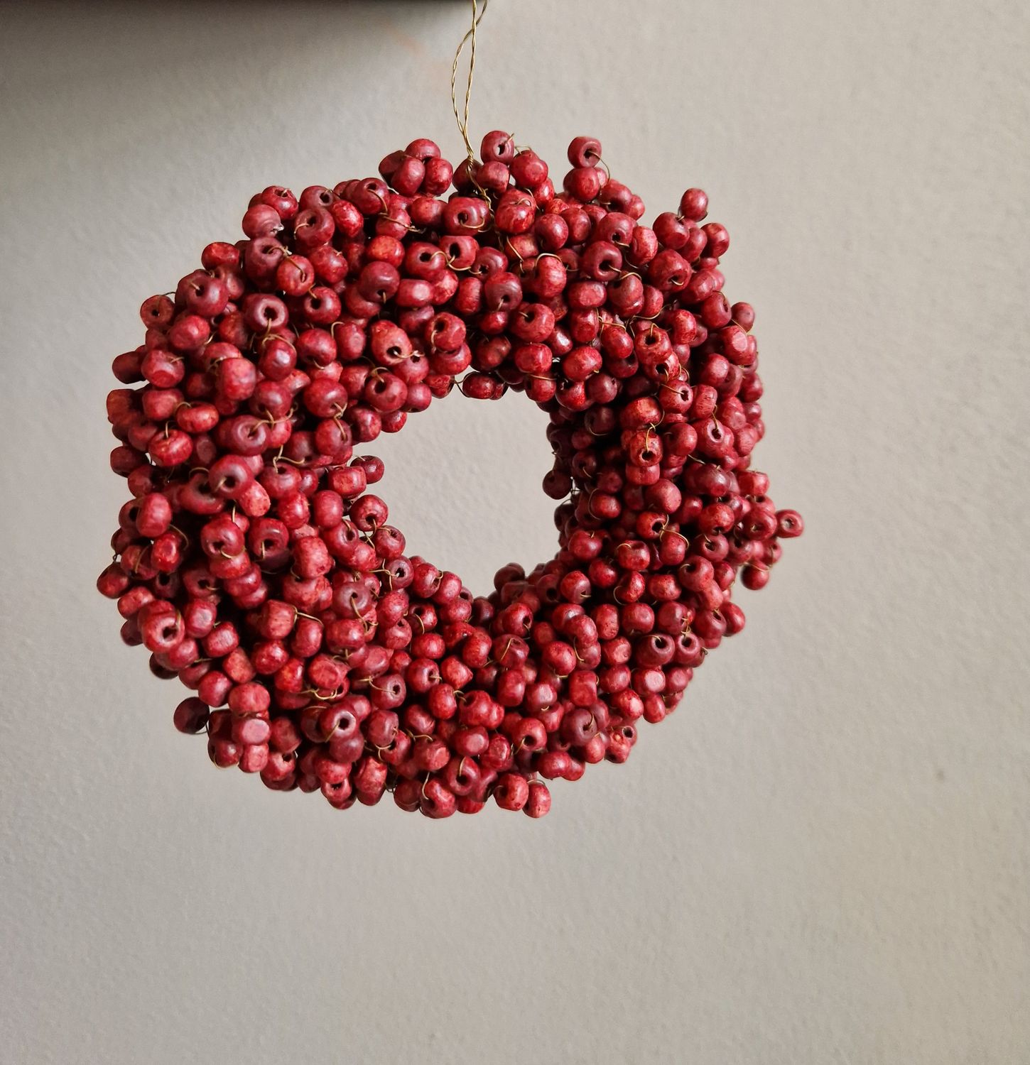 Wreath s/wooden beads
