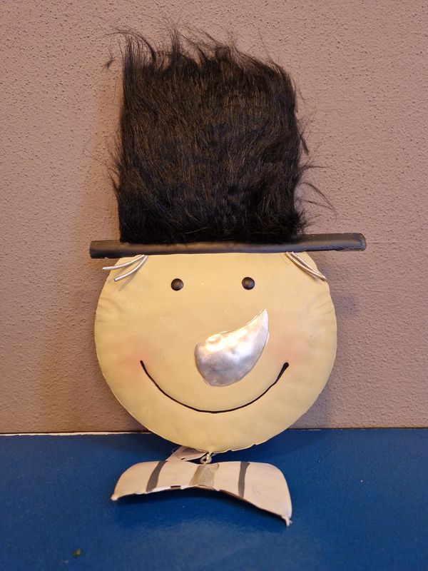Snowman ornament with fell hat