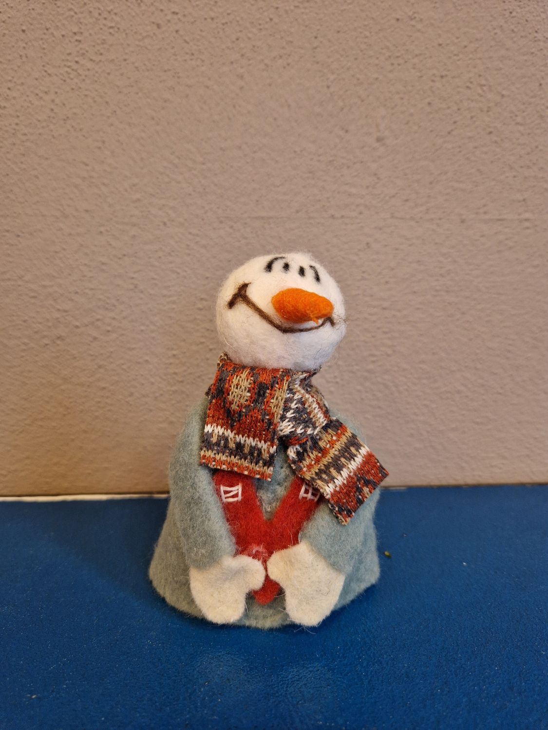 Copriuova Eggwarmer snowman with scarf