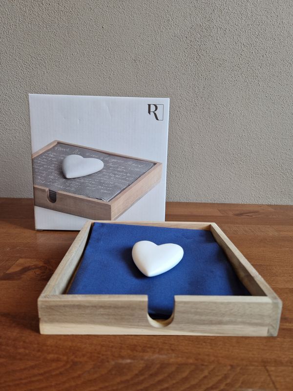Napkin Holder Heart 18X18X3Cm
